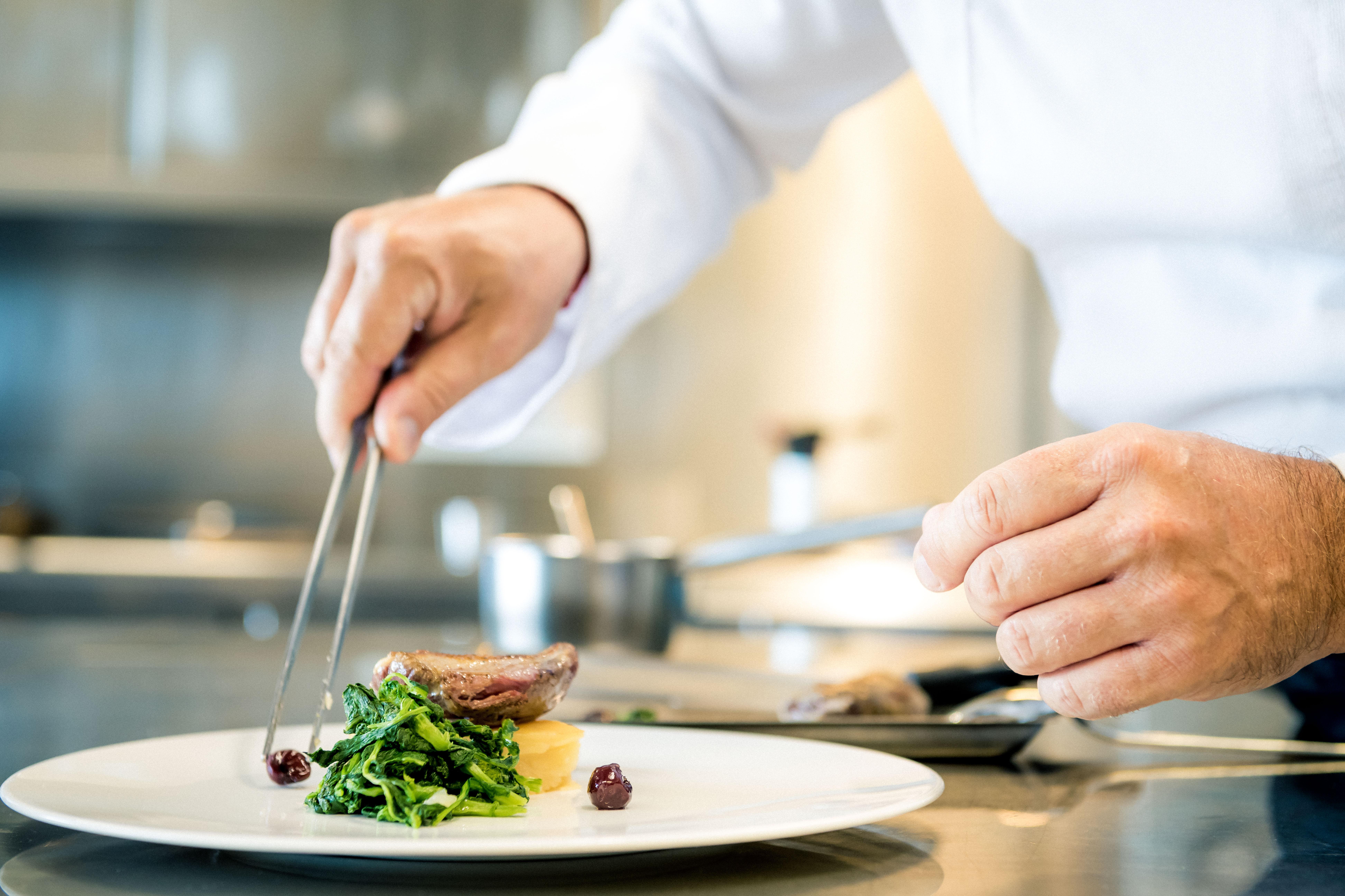 Grand Hotel Bristol Spa Resort, By R Collection Hotels Rapallo Exterior photo A chef plating a dish