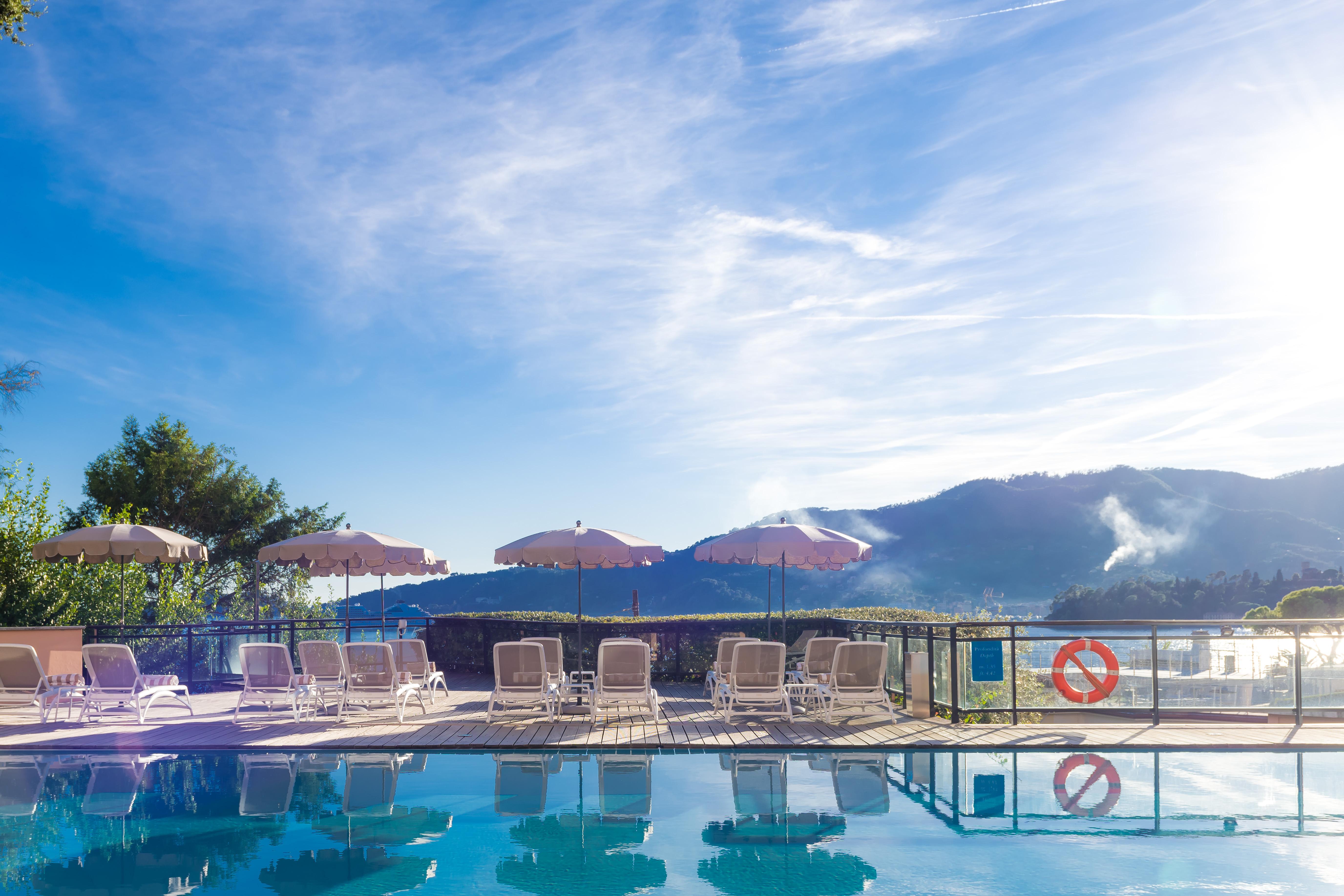 Grand Hotel Bristol Spa Resort, By R Collection Hotels Rapallo Exterior photo The swimming pool at the hotel